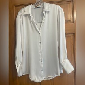 Zara off white satin effects long sleeve  button up blouse. Sz M-EUC